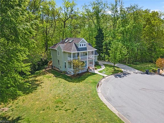 3rd image of 1304 Hawaiian Dr