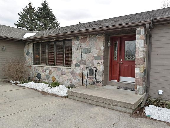 2nd image of 1289 Lake Valley Dr