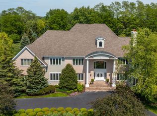 7 Deveaux Ct, South Barrington, IL 60010