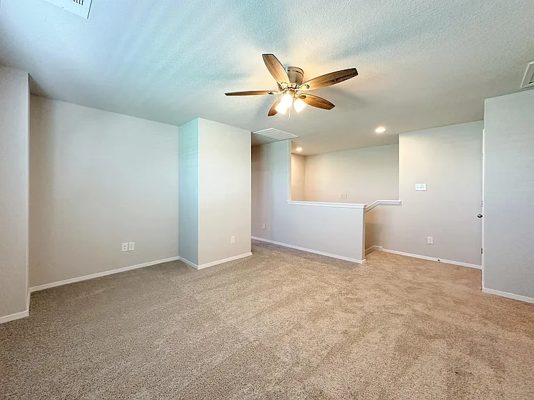 163 Haywood Mnr — Photo 15