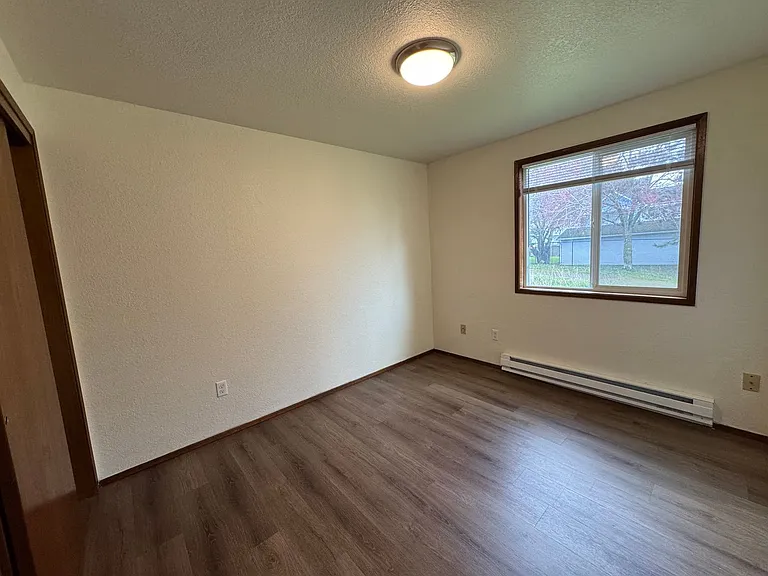 1411 G St #A — Photo 14