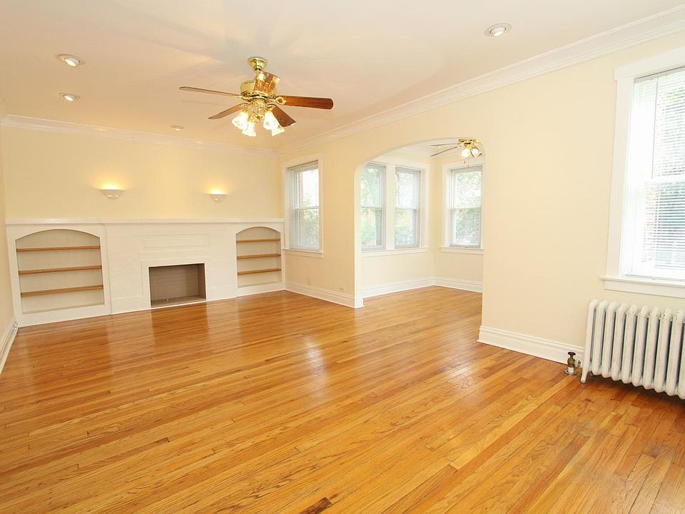 1st image of 3744 W Leland Ave #3