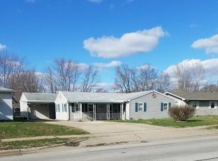 1736 W Ravina Park Rd, Decatur, IL 62526