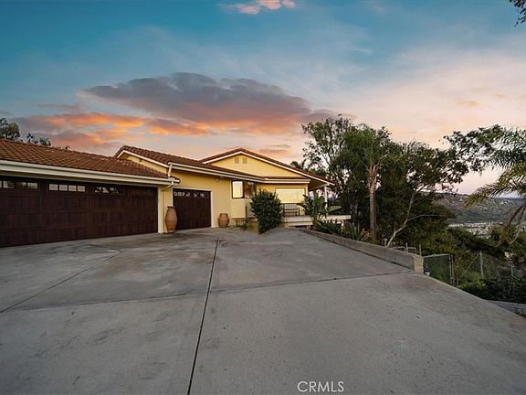 4th image of 4408 Brodea Ln