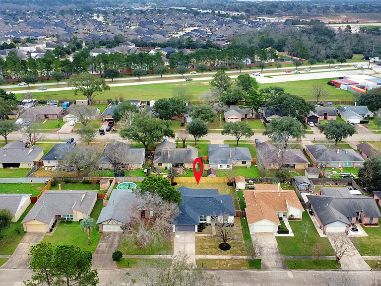 Falcon Meadow Dr — Photo 21
