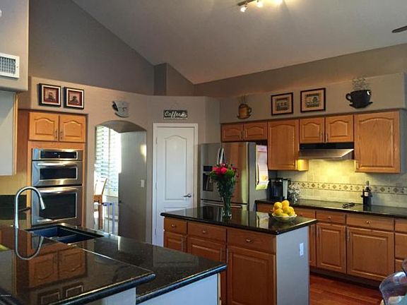 4th image of 961 N Lakeshore Pl