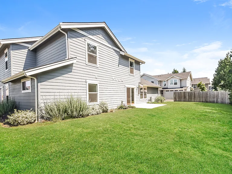 2046 Aaron Dr — Photo 21