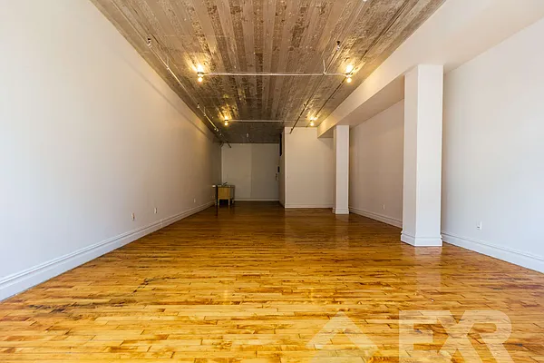 Rented by EXR | media 48