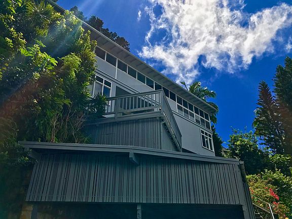 Side by side duplex house