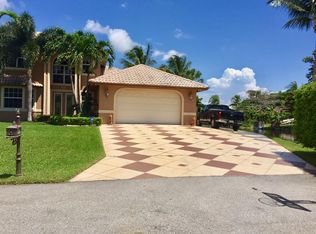 3269 Palomino Dr, Lake Worth, FL 33462