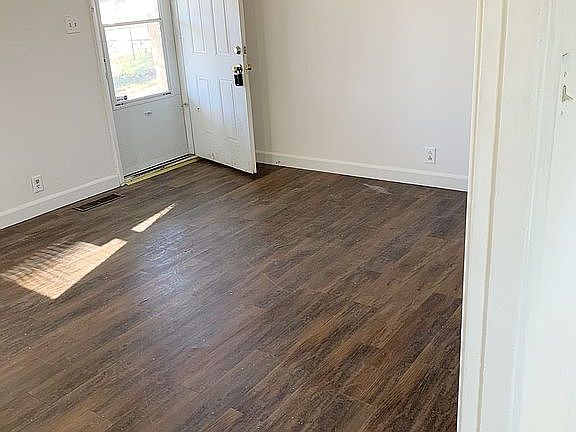 4th image of 2265 N Tibbs Ave