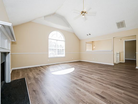 4th image of 1665 Zacharys Way