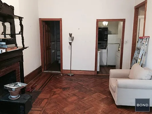 Rented by Bond New York | media 3