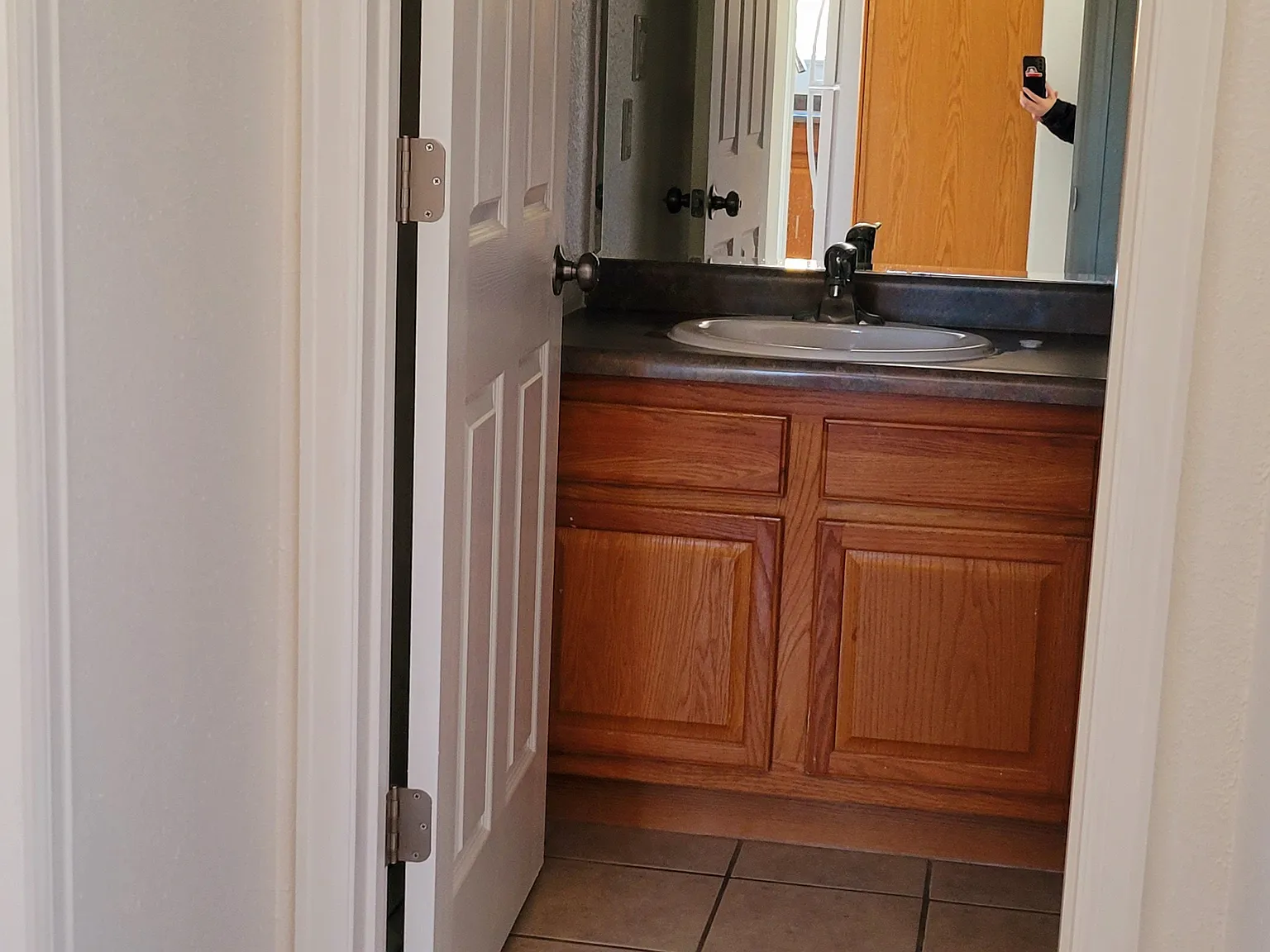 3 bed, 1090 sqft, $2,000 — Photo 4