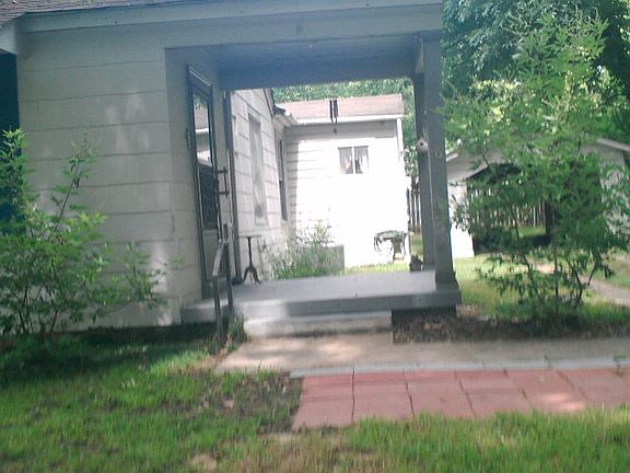 4th image of 6 Oakwood Ln