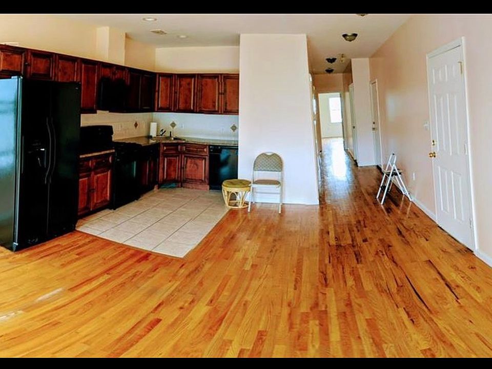 1st image of 214 Kearney Ave #1