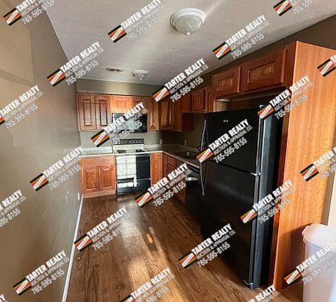 4th image of 700 S Brown St Suite 1