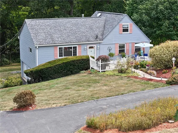 2745 Bethel Church Rd, Bethel Park, PA 15102