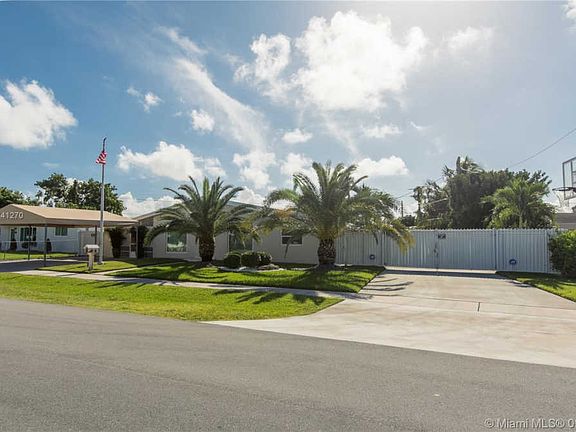 2nd image of 9290 Martinique Dr
