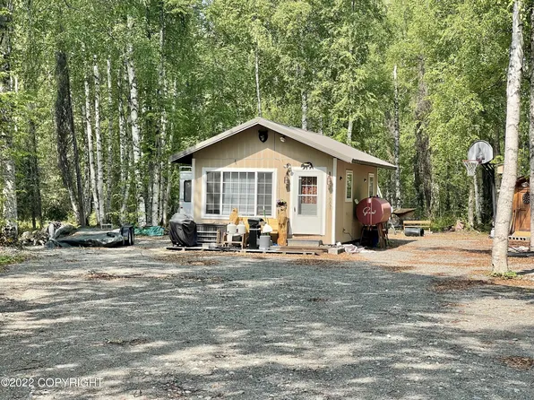 19911 E Sparrow Hawk Cir, Talkeetna, AK 99676