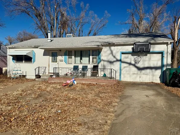 920 Alexander Cir, Pueblo, CO 81001