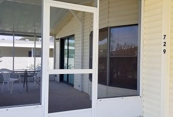 3rd image of 729 Oleander Cir
