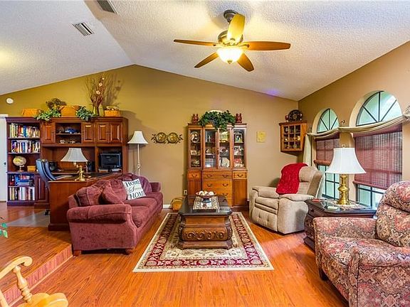 4th image of 3009 Starmount Dr