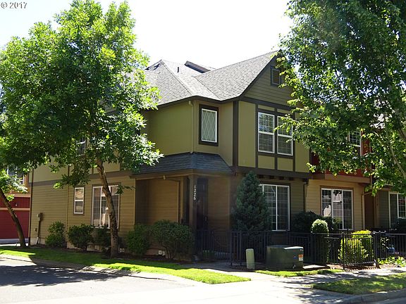 2nd image of 1226 SE Bacarra St