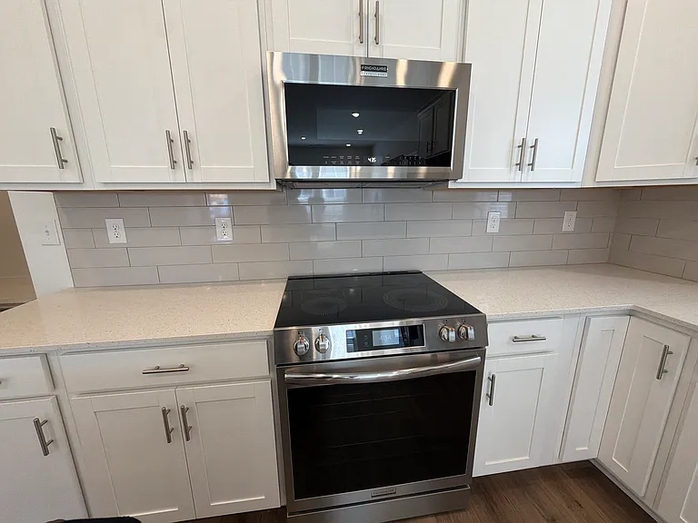105 Prospect Ave — Photo 5