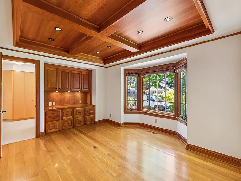 845 Windsor Dr — Photo 28