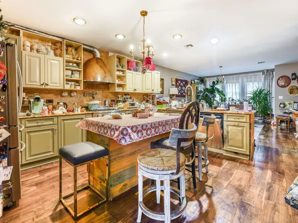 372 5th Street image 19 of 30