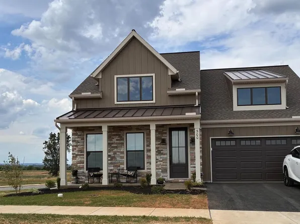 500 Winding Creek Blvd, Annville, PA 17003