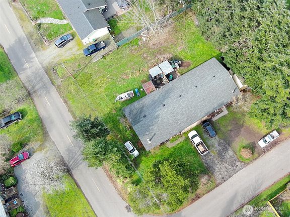 3rd image of 100 S Maple Street