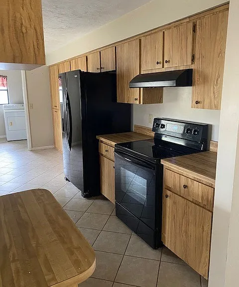 287 W Casurina Pl — Photo 4