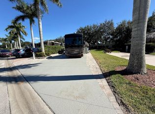 166 NW Hazard Way, Port Saint Lucie, FL 34986