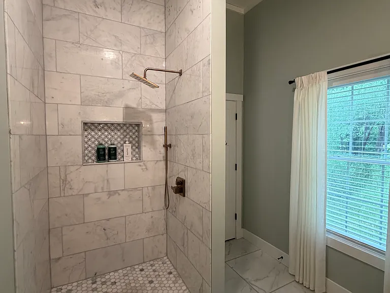 5 Andrews Way — Photo 3