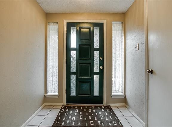 4th image of 1717 Brookhaven Cir