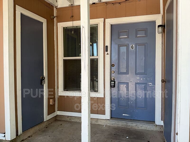 1st image of 403 Hedgewood Dr APT B