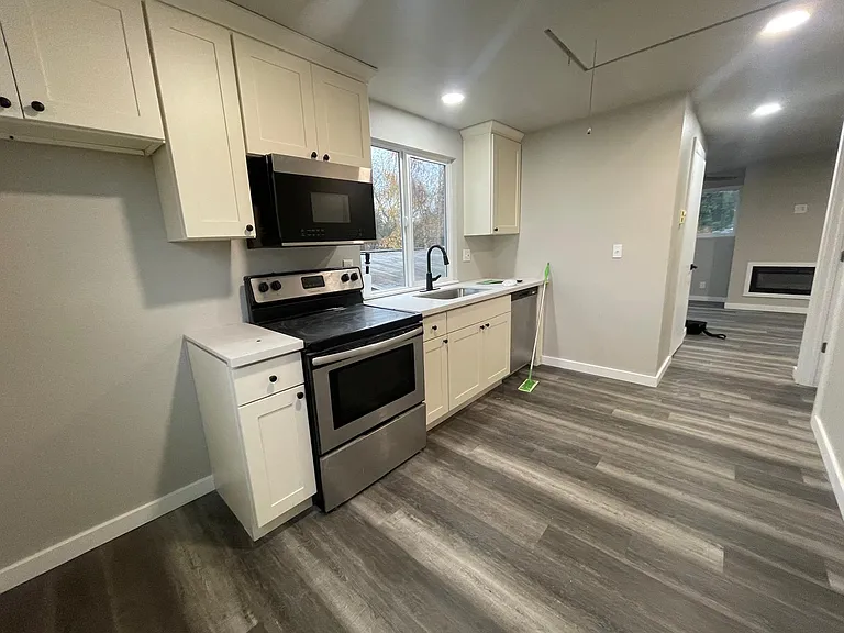 3730 SW 99th St #1 — Photo 6