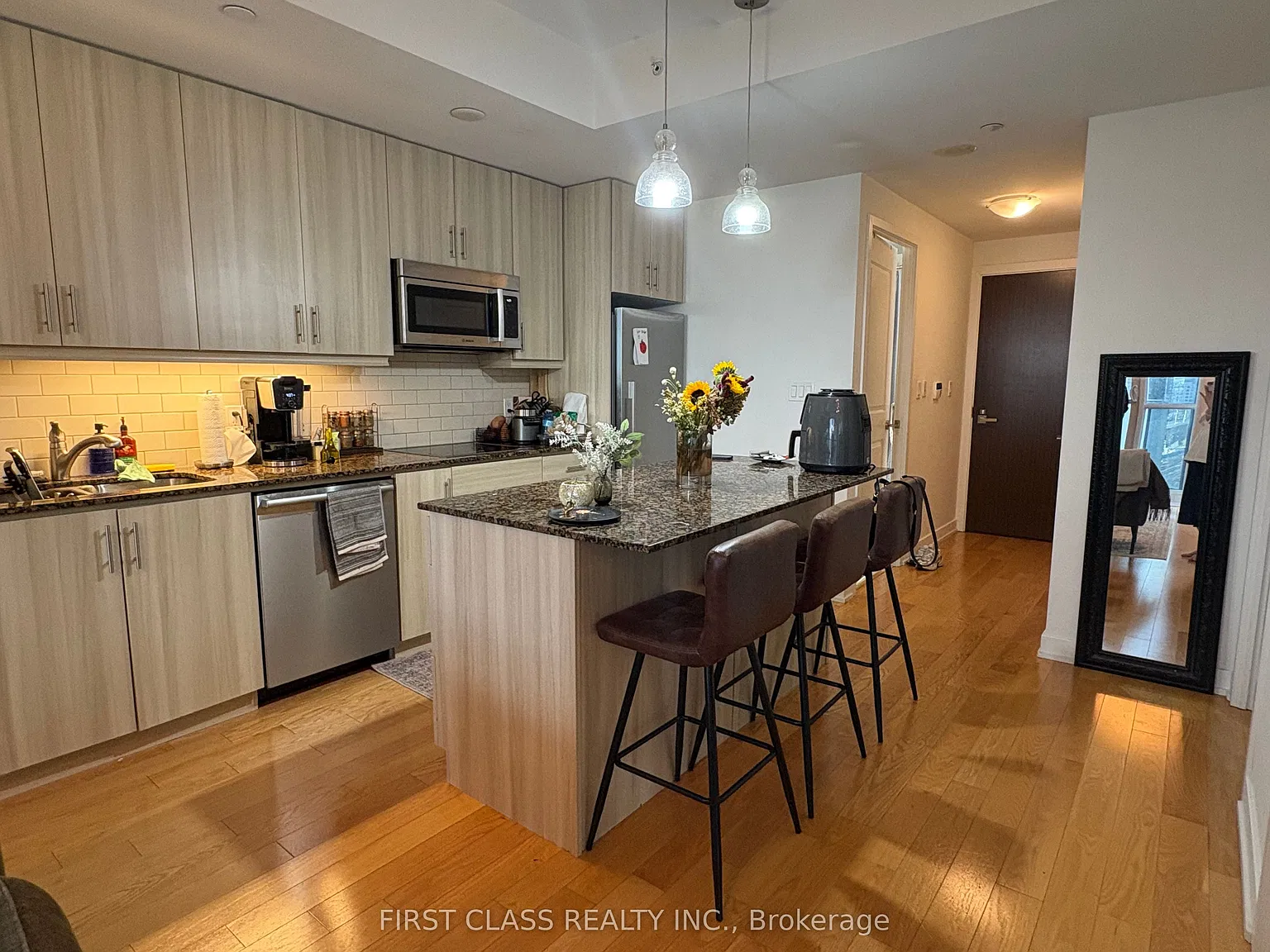 2 bed, $2,800 — Photo 3