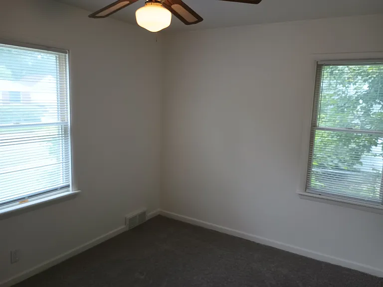 1204 Westmoreland Ave — Photo 6