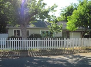 1102 C St, Redding, CA 96002