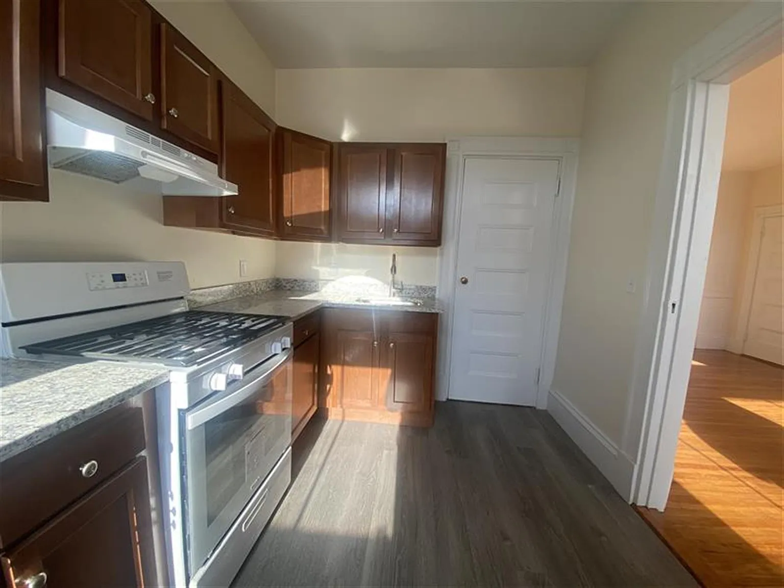 1 bed, $2,800 — Photo 3