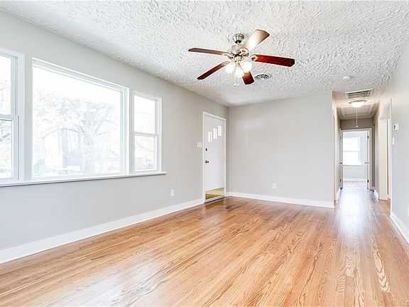5th image of 410 Craig Ave