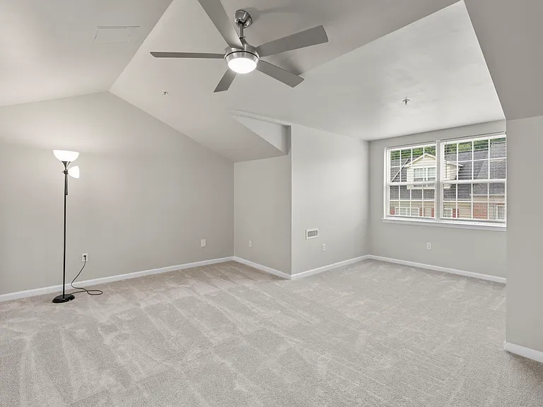 9745 Bon Haven Ln — Photo 16