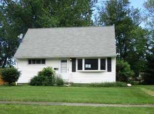 49 High St, Elyria, OH 44035