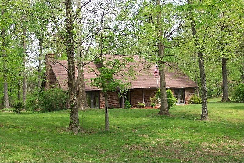 1st image of 190 Walker Dr