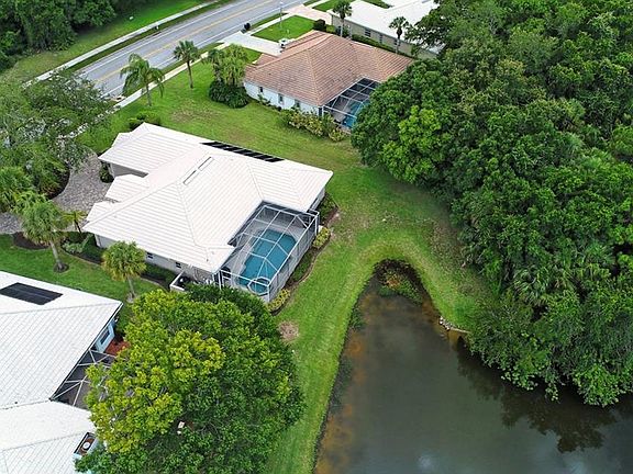 3rd image of 488 Lake Of The Woods Dr