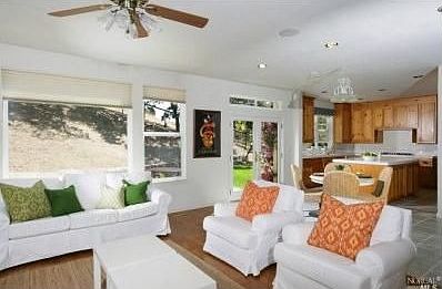 2nd image of 118 Oak Shade Ln