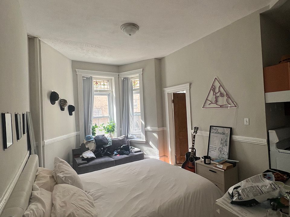 1st image of 38 Hemenway St APT 13